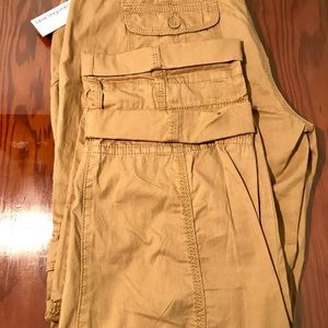 Calvin Klein Cargo Capri NWT